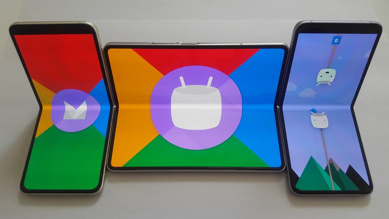 How to Choose a Phone You Won't Replace in a Year photo